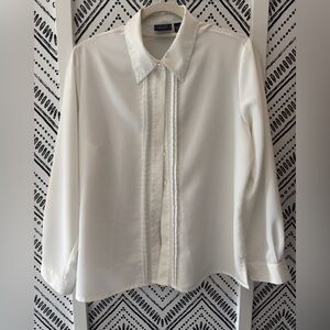 Laura Scott Classic White Dress Shirt